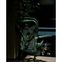Aeron Herman Miller Nighfall & Jasper